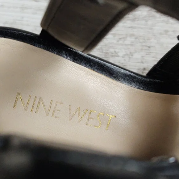 Like New Nine West Black Gladiator Sandal - Picture 11 of 14